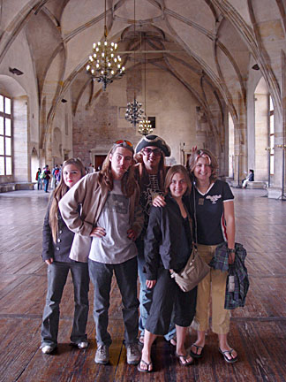 image bE8_681w.jpg