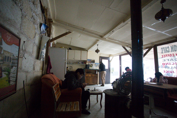 image bT-0049.jpg